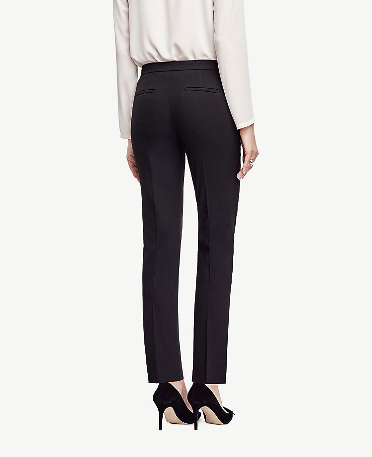 The Petite Eva Ankle Pant In Seasonless Stretch - Curvy Fit