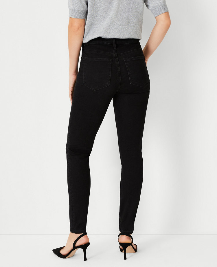 Curvy Mid-Rise Skinny Jean