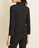 The Notched Blazer in Seasonless Stretch carousel Product Image 2