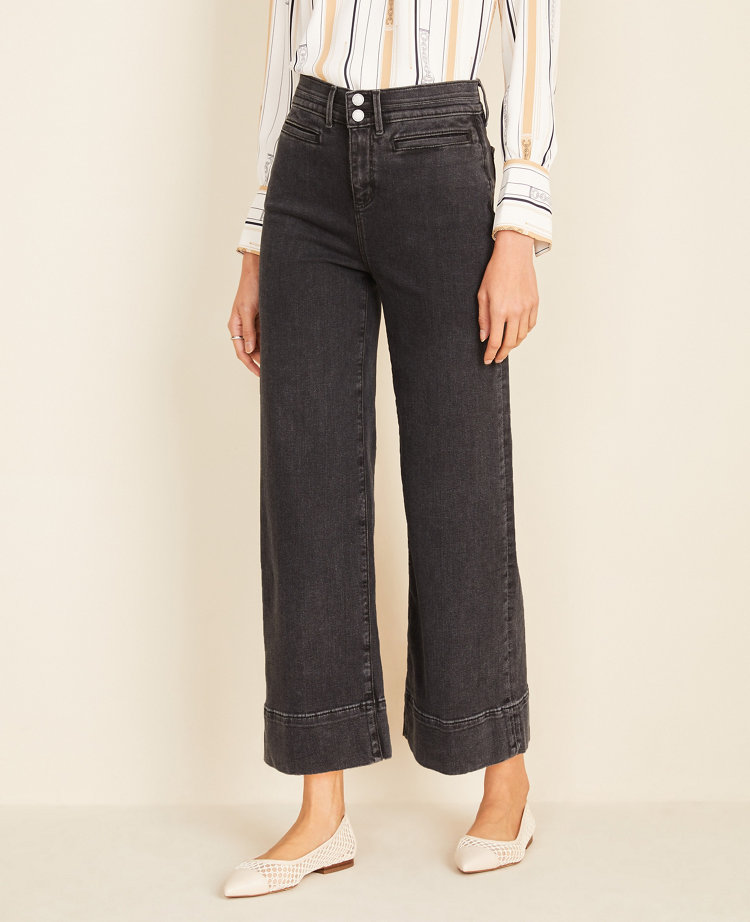 Wide Leg Crop Jeans in Washed Black
