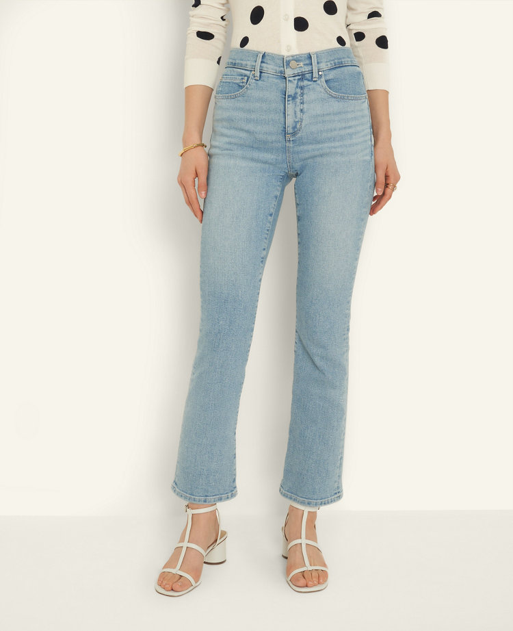 Rise Kick Crop Jeans in Light Indigo Wash