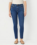 Curvy Sculpting Pocket Mid Rise Skinny Jeans in Mid Stone Wash carousel Product Image 1