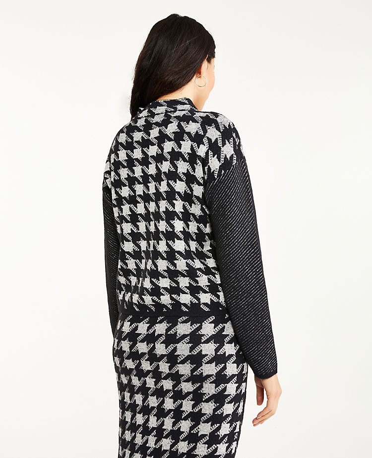 Striped Sleeve Houndstooth Jacquard Sweater
