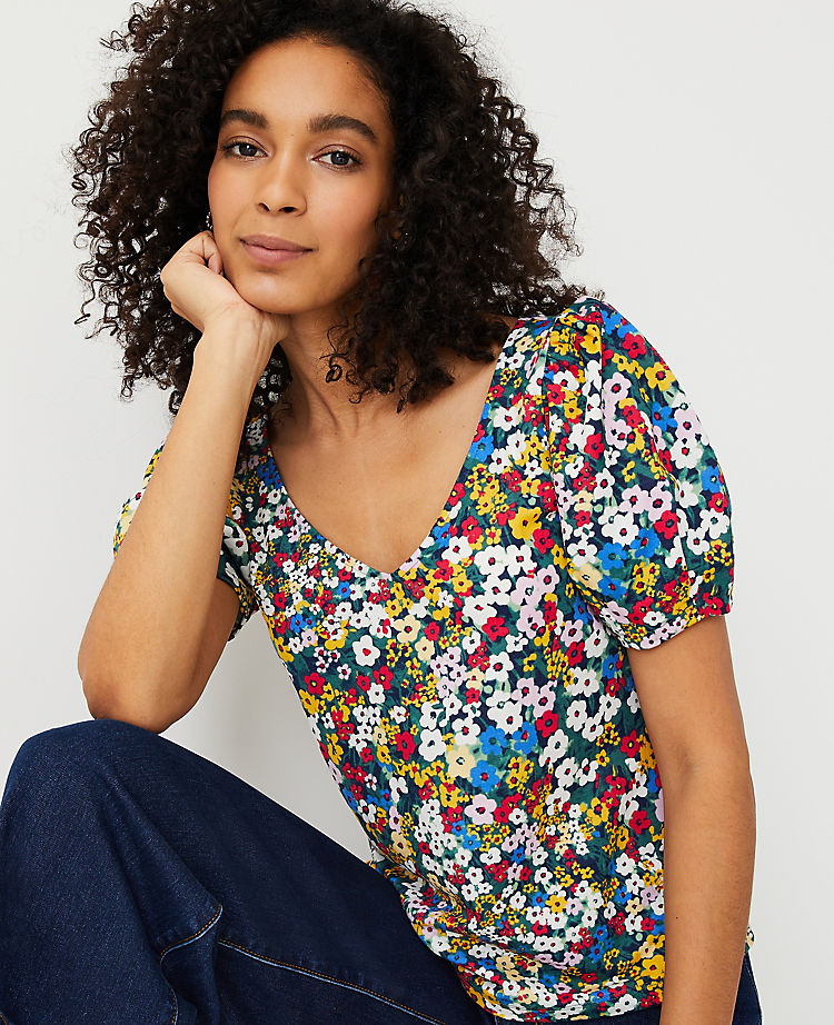 Floral Puff Sleeve V-Neck Top