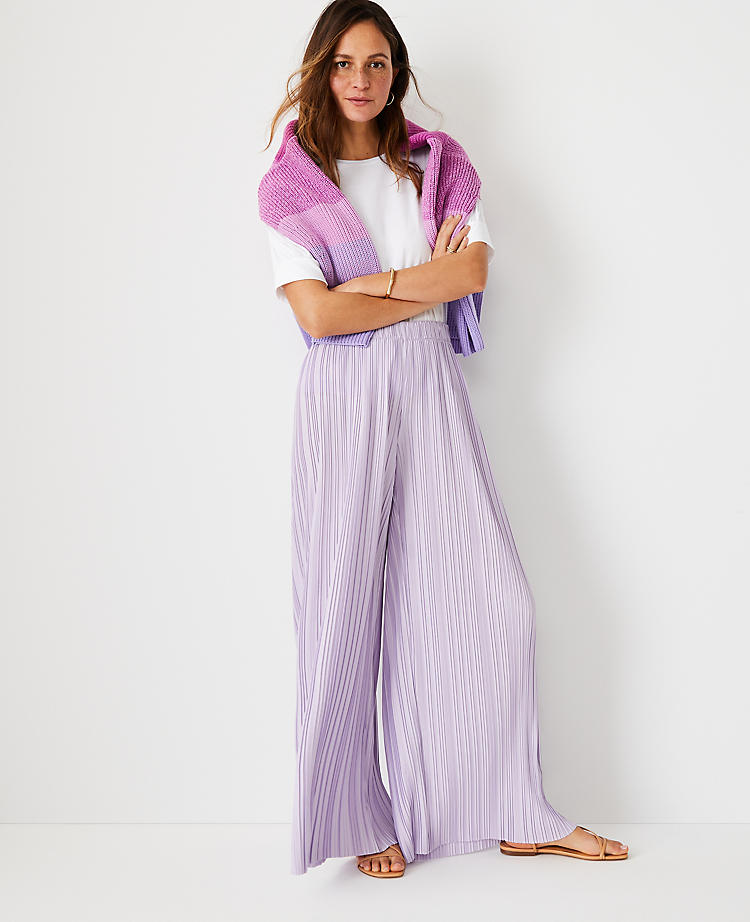 The Pleated Pull On Pant