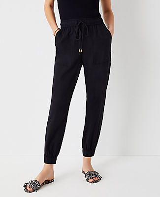 Ann Taylor The Pull On Jogger Pant In Black