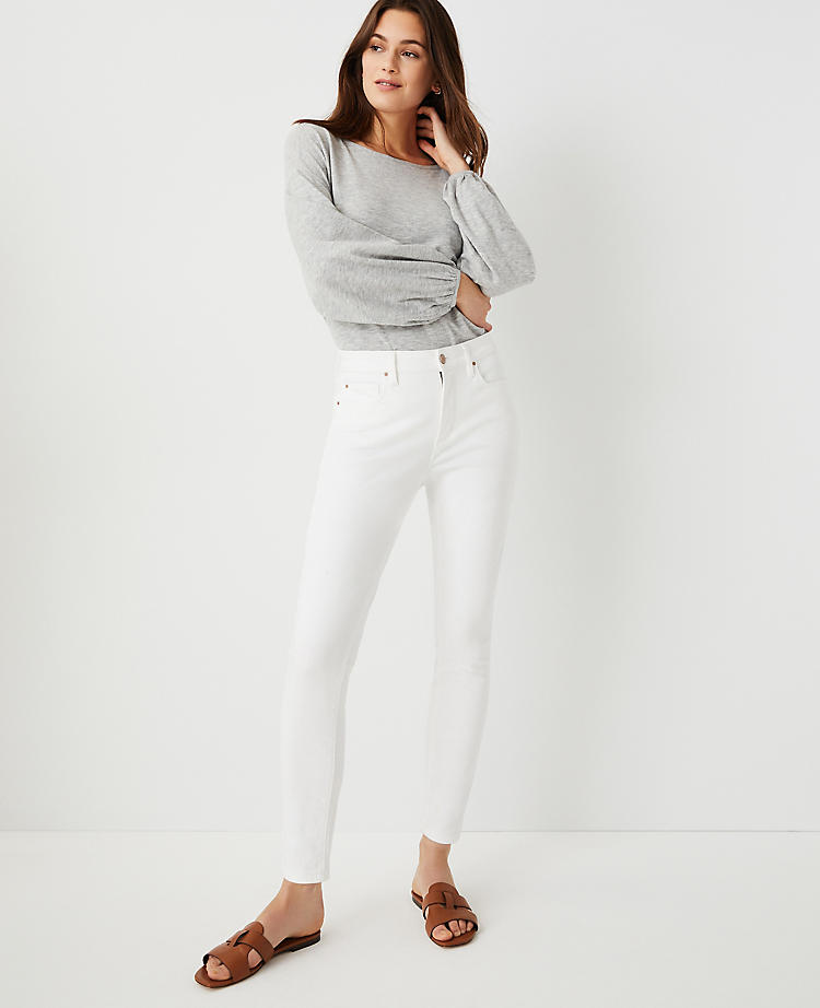 Petite Sculpting Pocket Mid Rise Skinny Jeans in White