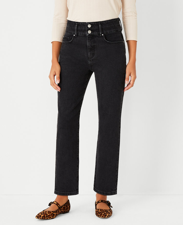 Sculpting Pocket High Rise Straight Jeans in Washed Black