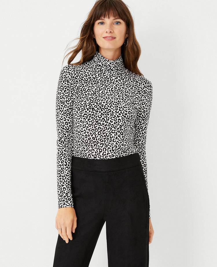 Grey leopard sale print turtleneck top