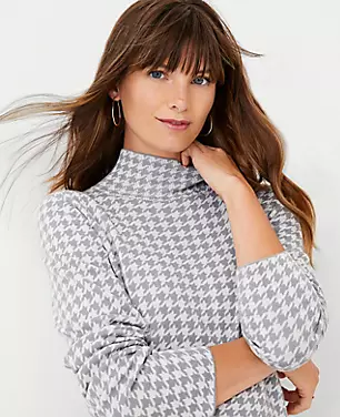 Houndstooth Turtleneck Sweater carousel Product Image 3