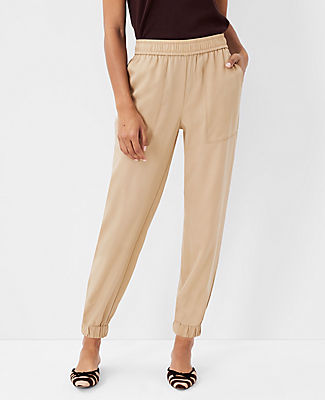 Ann Taylor The Pull On Jogger Pant In Buckwheat