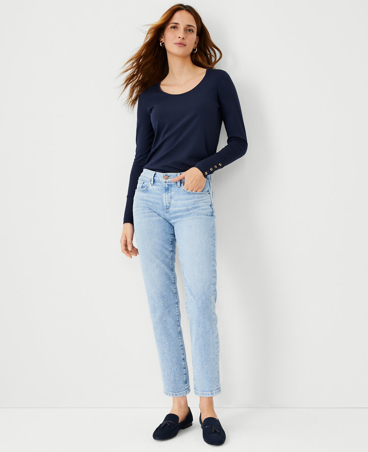 Sculpting Pocket Mid Rise Taper Jeans in Light Vintage Indigo Wash