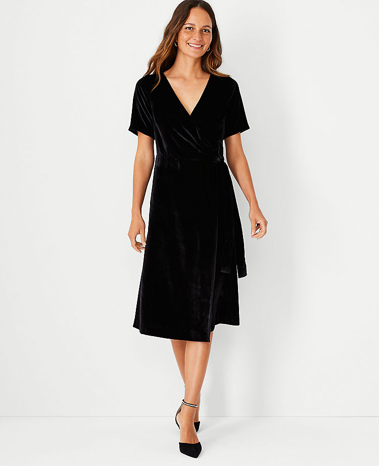 Ann Taylor Women's Petite Velvet Wrap Dress (Black)