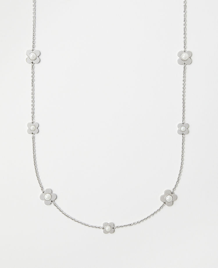 Clover Pearlized Station Necklace