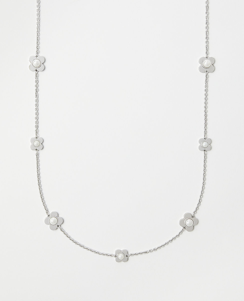 Clover Pearlized Station Necklace