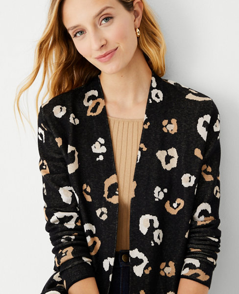 NWT Womens Ann Taylor Crewneck Button Front Cardigan Sweater Geometric Print *E9 