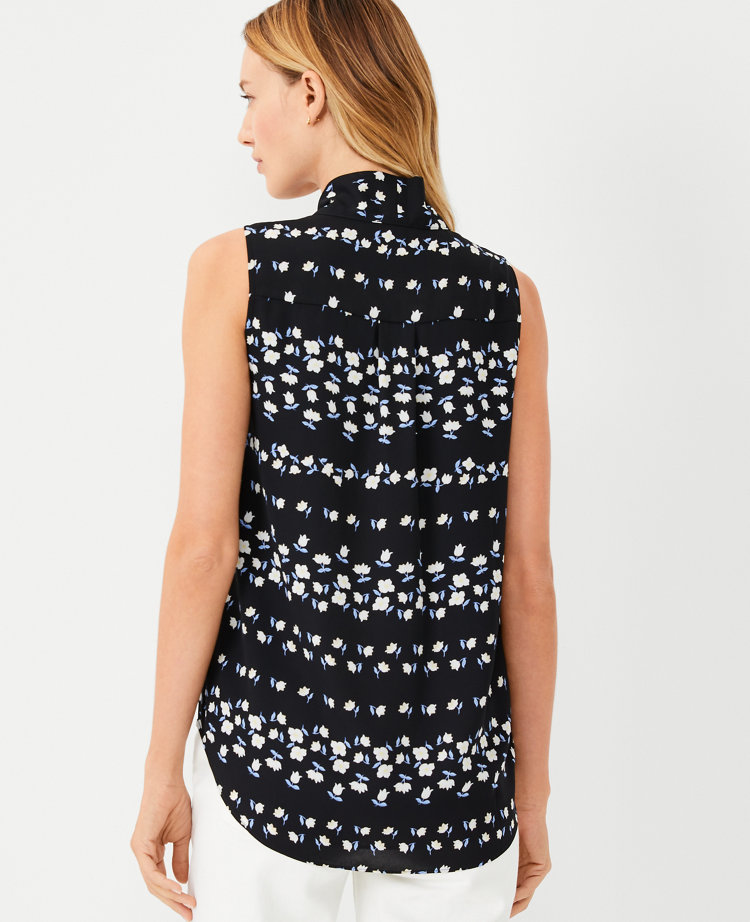 Tall Floral Chain Bow Neck Shell