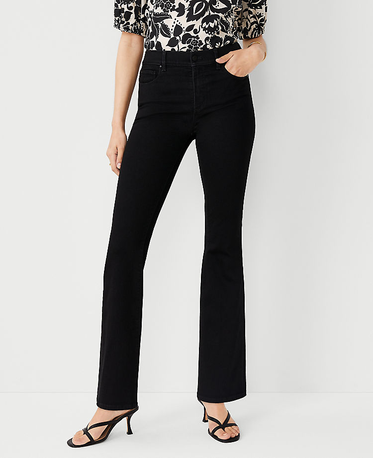 Sculpting Pocket Mid Rise Boot Cut Jeans in Black