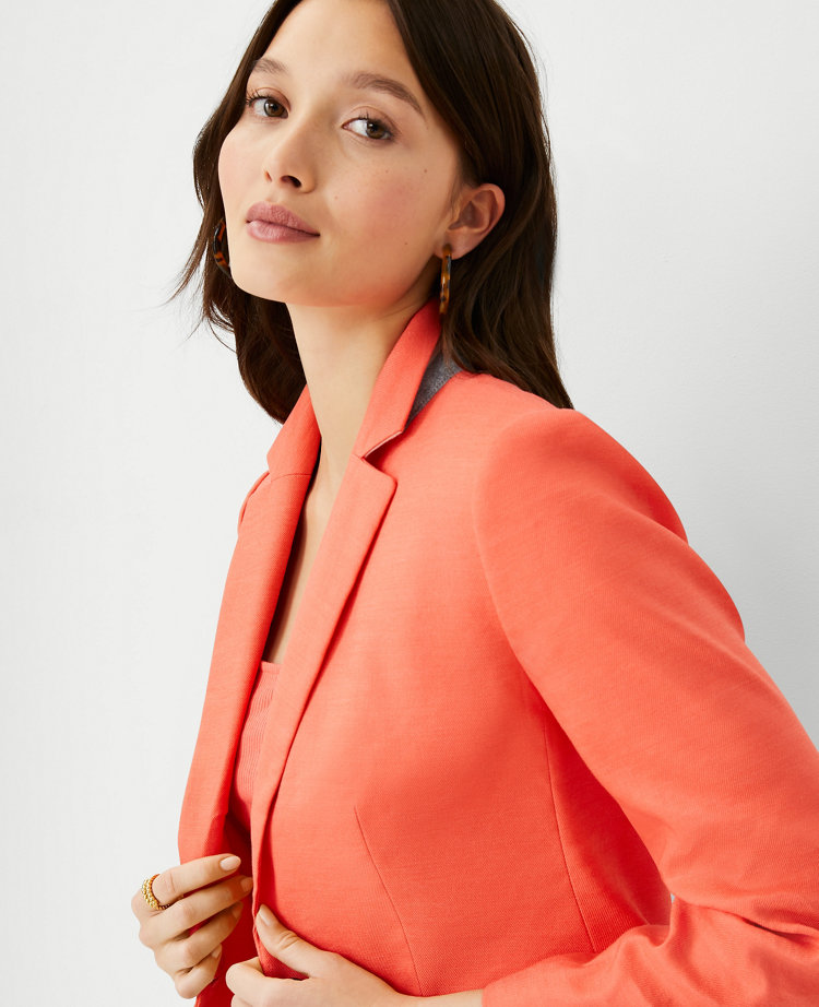 The Petite Newbury Blazer in Linen Blend Twill