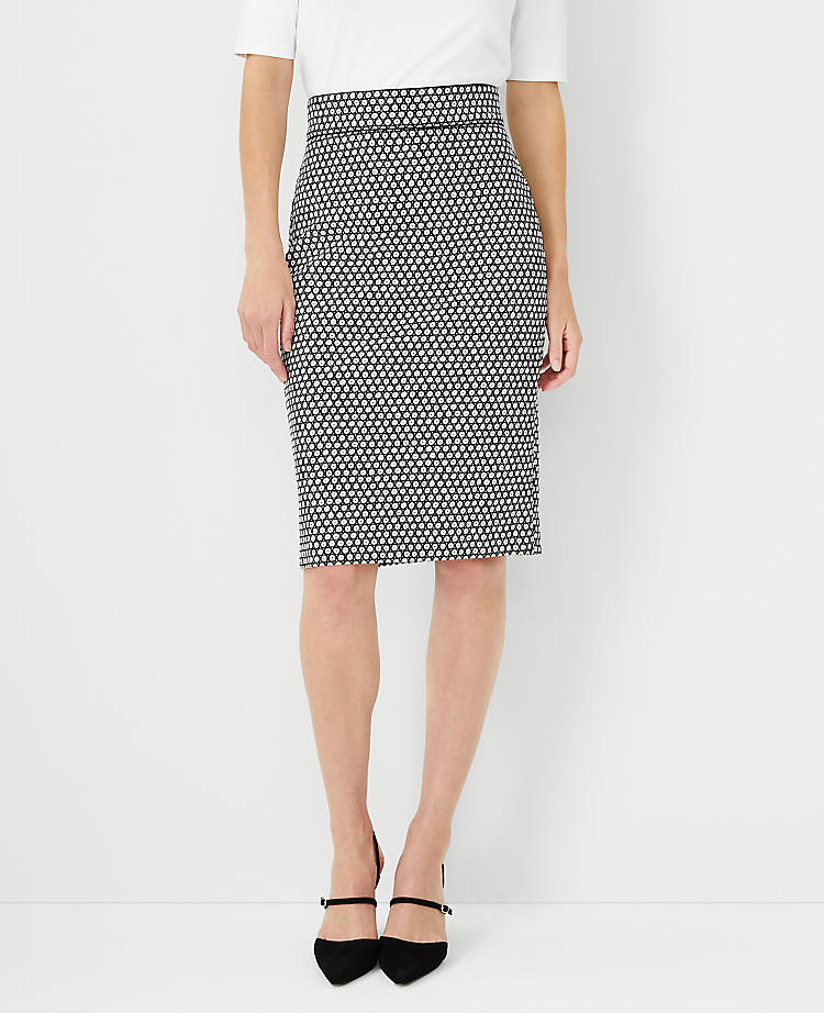 Petite Dotted Hexagon Piped Pencil Skirt