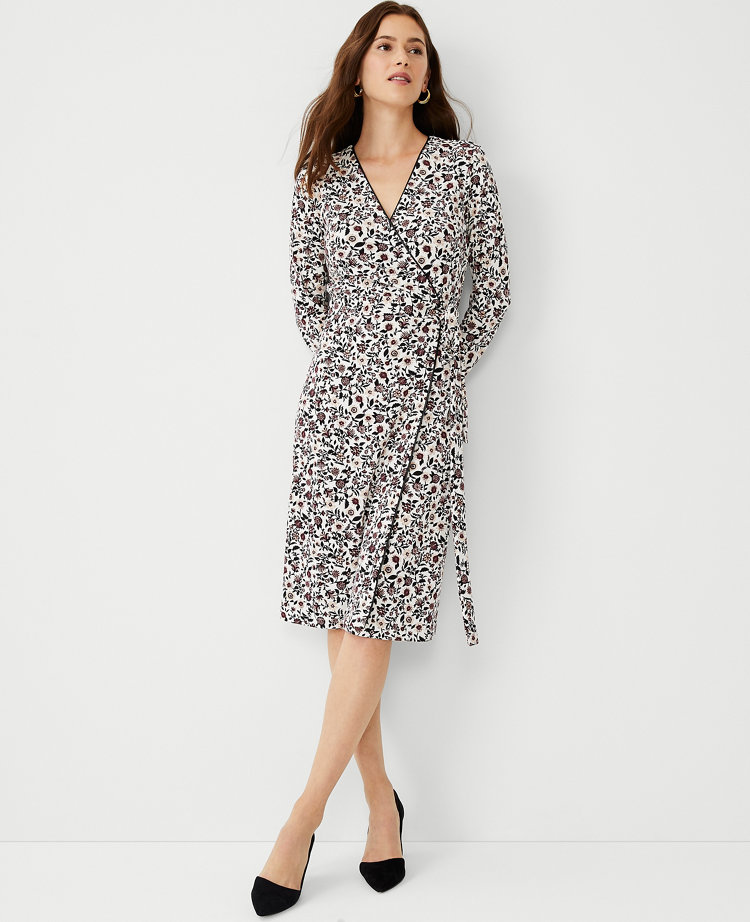 Ann taylor 2025 floral wrap dress