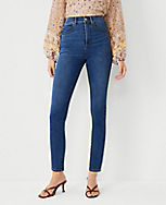 Curvy Sculpting Pocket Highest Rise Skinny Jeans in Classic Mid Wash carousel Product Image 1