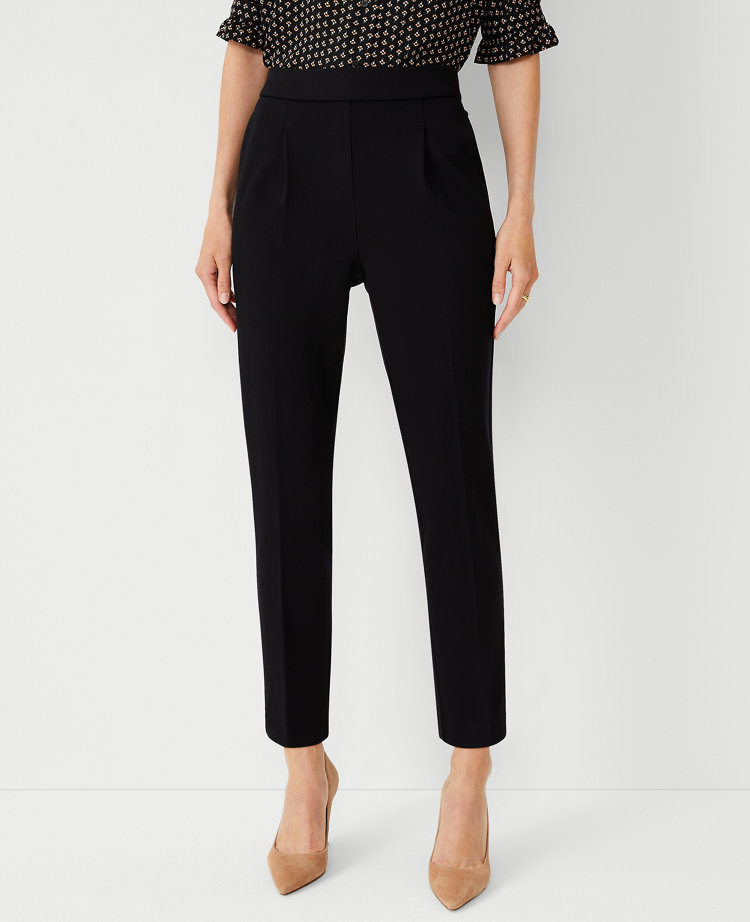 Tapered-Leg Mid-Rise Black Ankle Pant