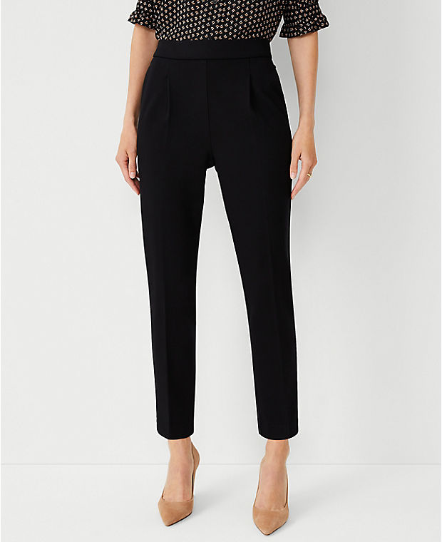 The Petite Eva Easy Ankle Pant in Knit