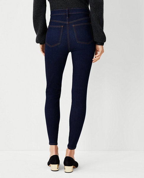 Sculpting Pocket High Rise Skinny Jeans in Rinse Wash
