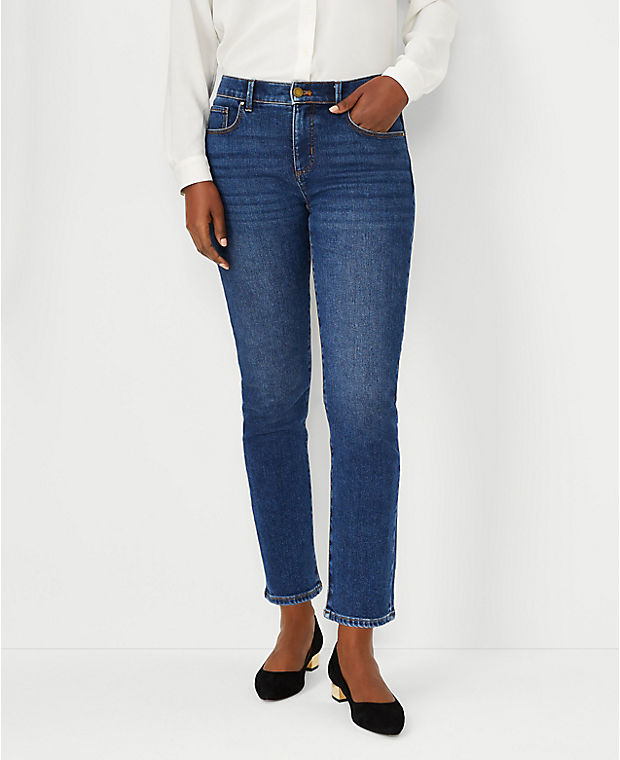 Petite Sculpting Pocket Mid Rise Tapered Jeans in Classic Indigo Wash