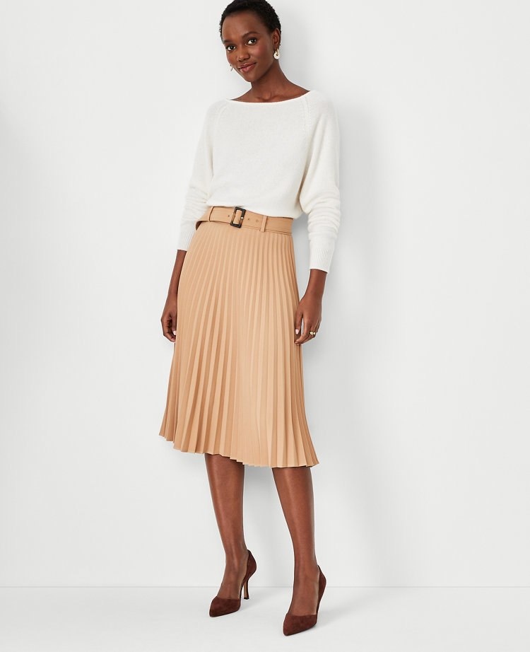 Long pleated skirt petite hotsell