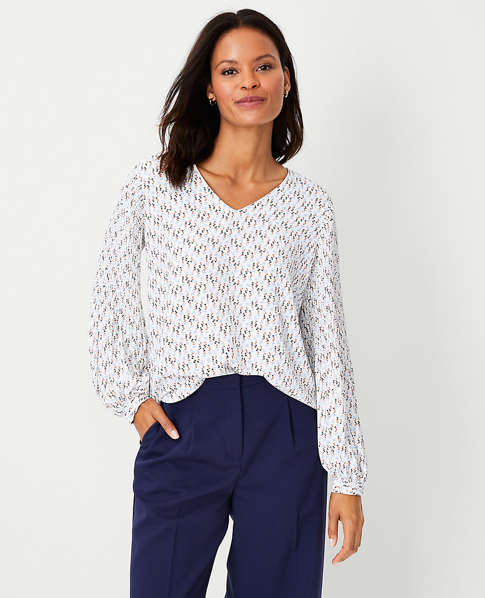 Floral Pleated Sleeve V-Neck Popover