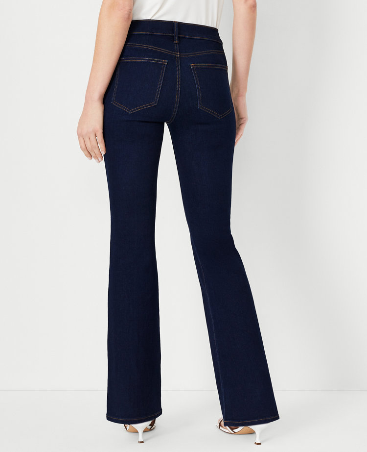 Mid Rise Boot Cut Jeans in Rinse Wash