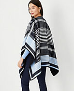 Plaid Open Poncho carousel Product Image 2