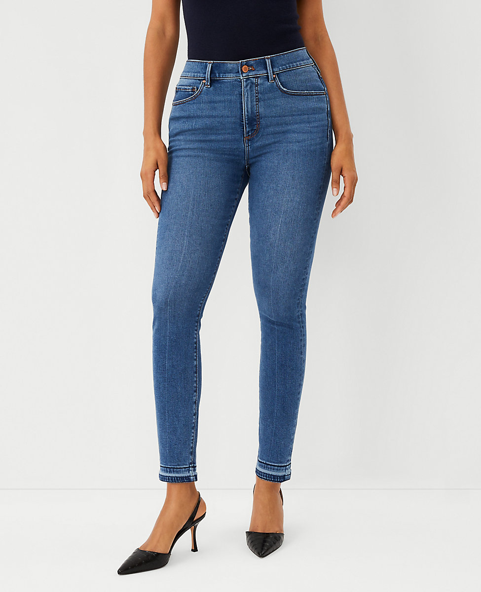 Petite Curvy Sculpting Pocket High Rise Skinny Jeans in Classic Mid Wash