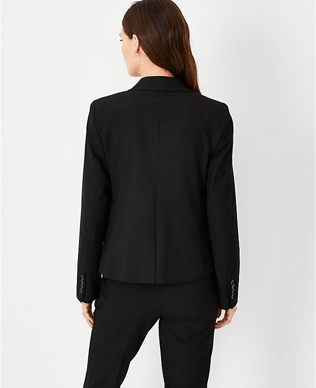 The Petite Notched One Button Blazer in Seasonless Stretch
