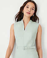 The Belted V-Neck Dress in Linen Blend carousel Product Image 3