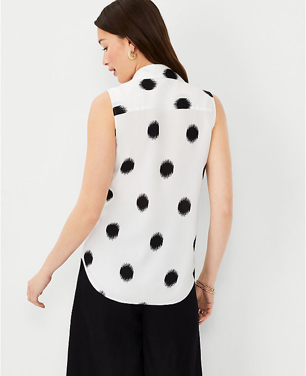 Dotted Sleeveless Essential Shirt