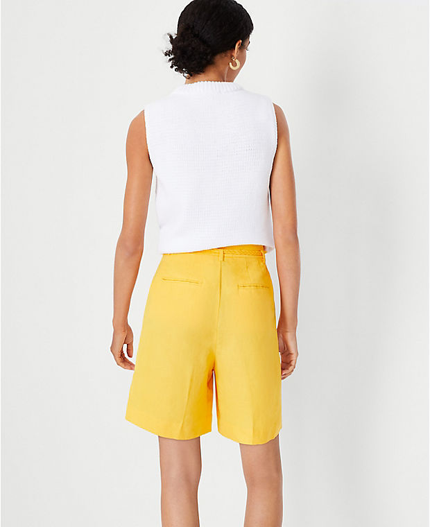 The Belted Pleated Short in Linen Blend