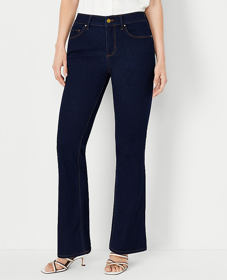 Mid Rise Boot Cut Jeans in Rinse Wash - Curvy Fit