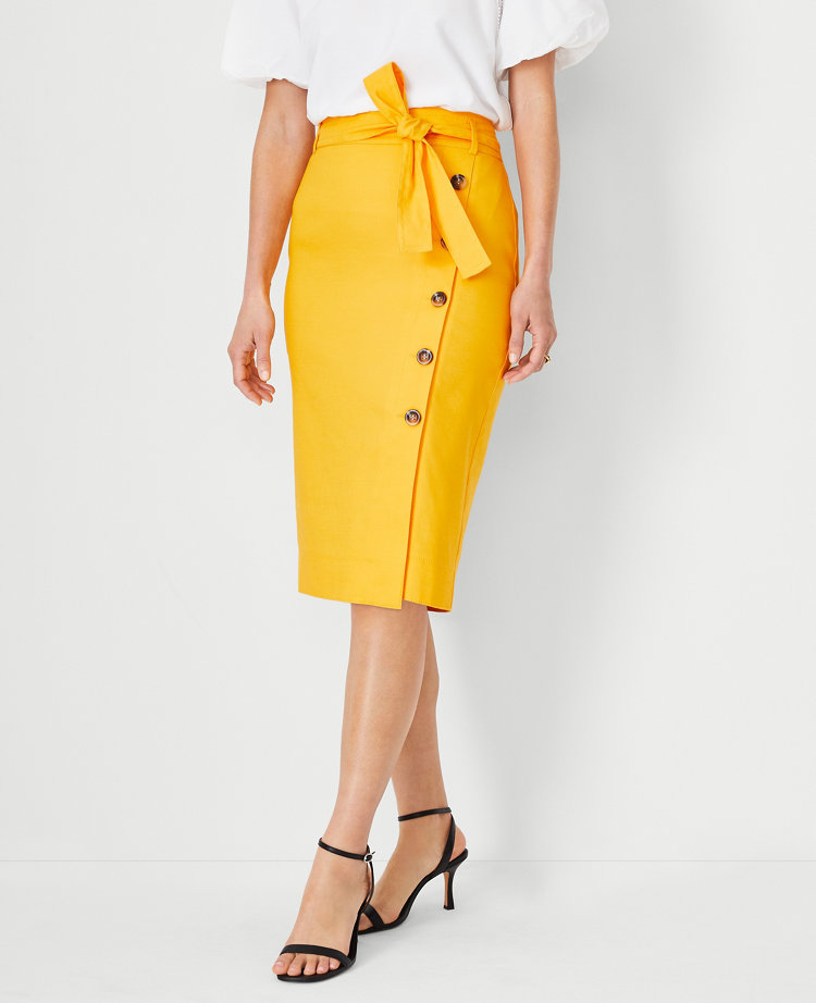 Button pencil outlet skirt