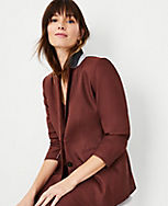 The Petite Greenwich Blazer in Linen Blend carousel Product Image 3