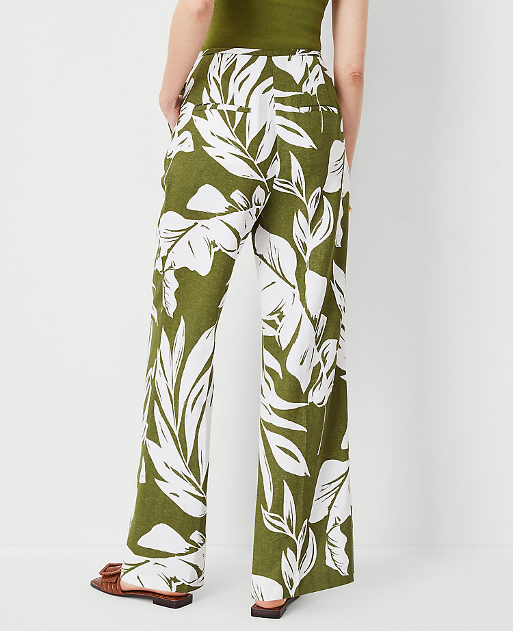 The Petite Seamed Side Zip Straight Pant in Tropical Print