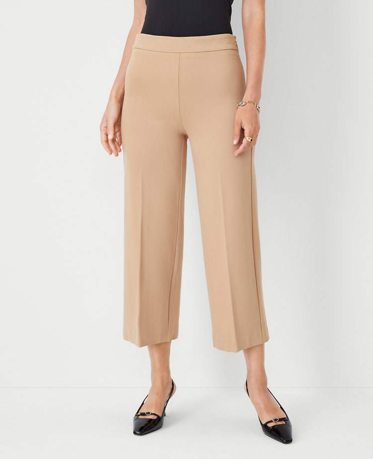 The Pull On Kick Crop Pant in Twill