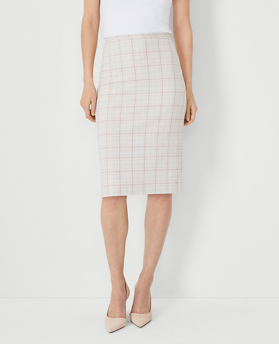 The Petite Pencil Skirt in Plaid