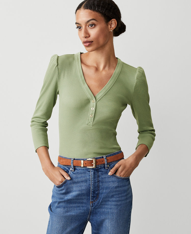 Ribbed Puff Sleeve V-Neck Top