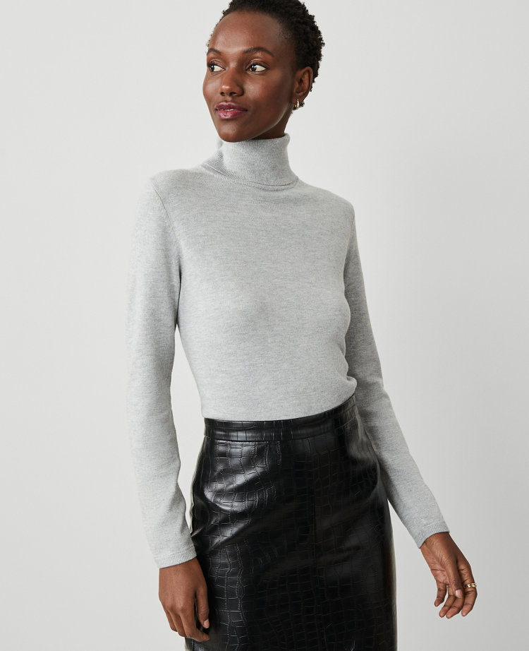 Modern Turtleneck Sweater carousel Product Image 1