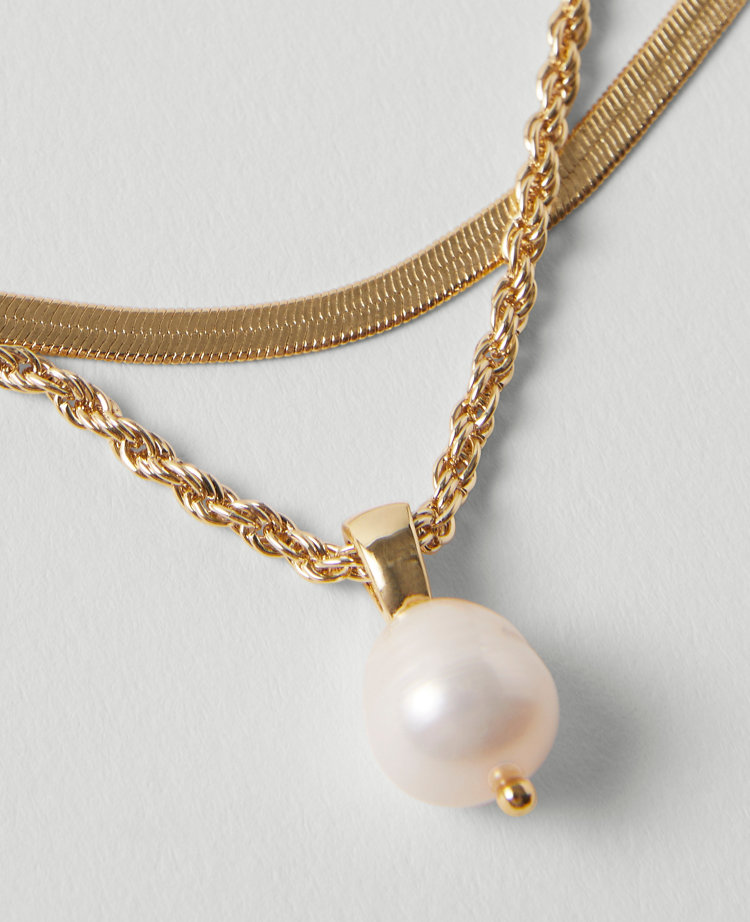 Pearlized Pendant Necklace - Goldtone