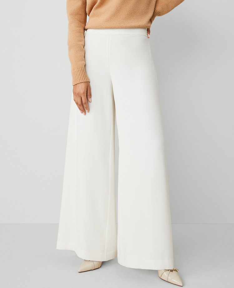 The Petite Dramatic Wide-Leg Crepe Pant