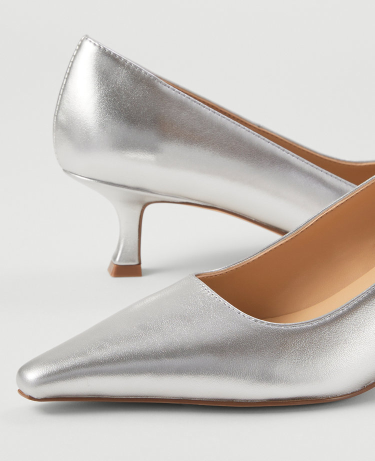 Metallic Nip Toe Kitten Heel Pumps